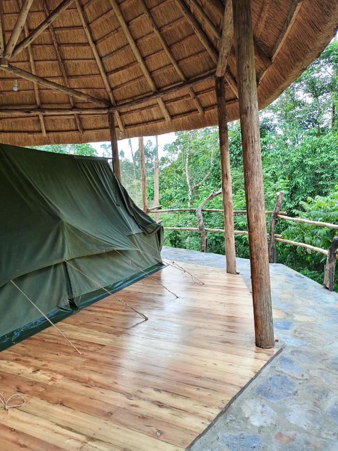 Chimpanzee Capital Safari Lodge Bigodi Buitenkant foto